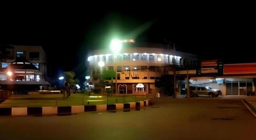 Supak Hotel Kalasin Exterior photo